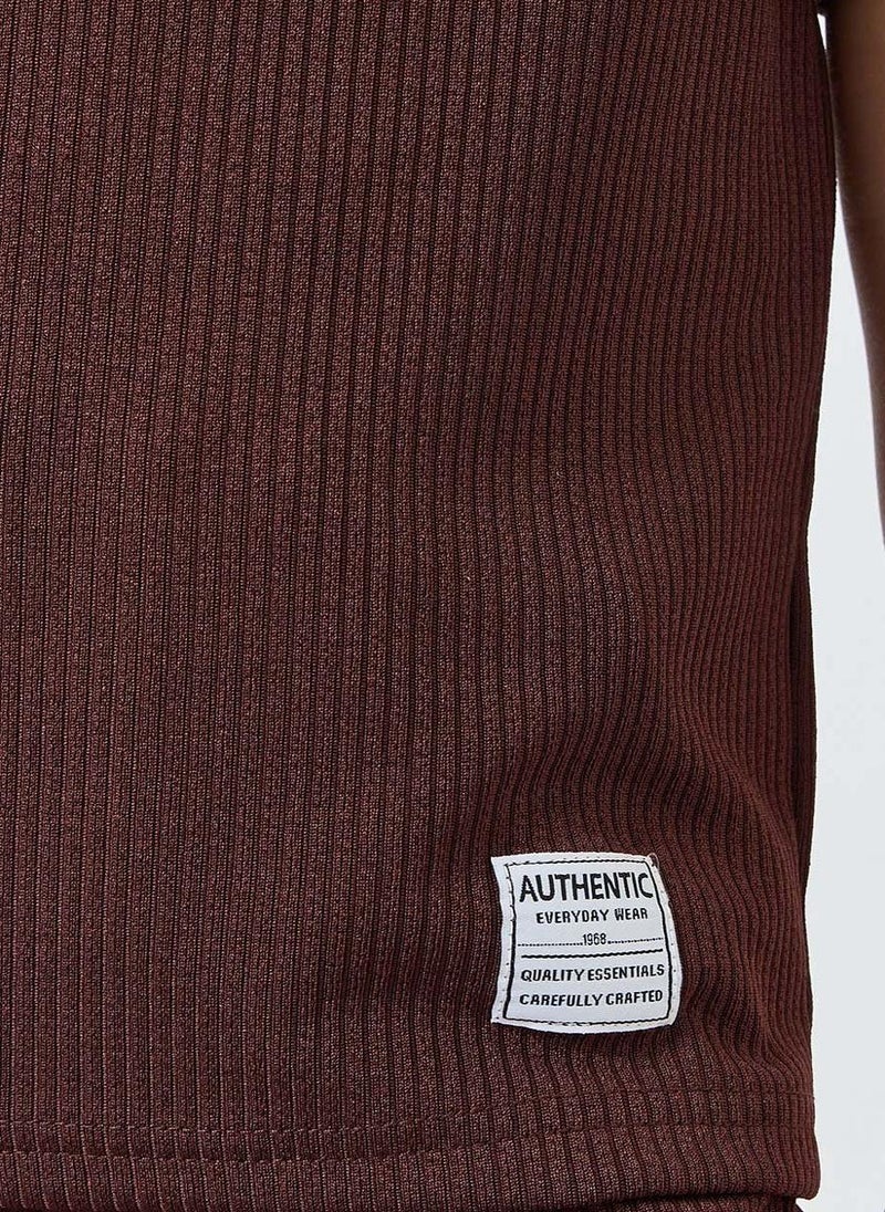 Styli Boys Brown Textured Knit T-Shirt and Shorts Set - Image 3